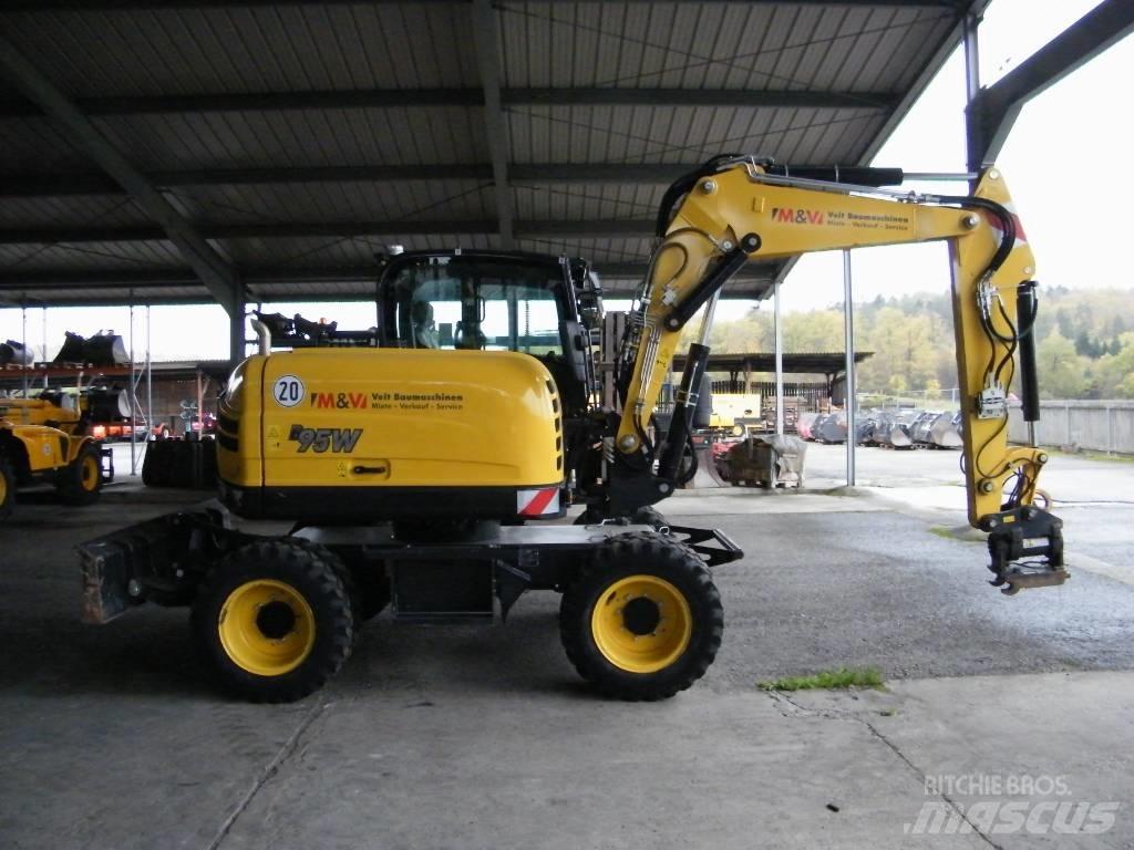 Yanmar B95W Ratiniai ekskavatoriai