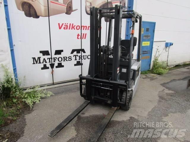 Nissan (Atlet) TX 15 Elektriniai šakiniai krautuvai