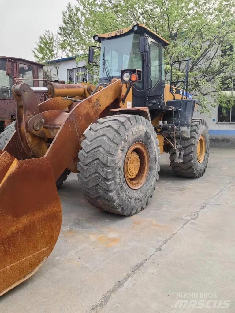 SEM 656D Naudoti ratiniai krautuvai