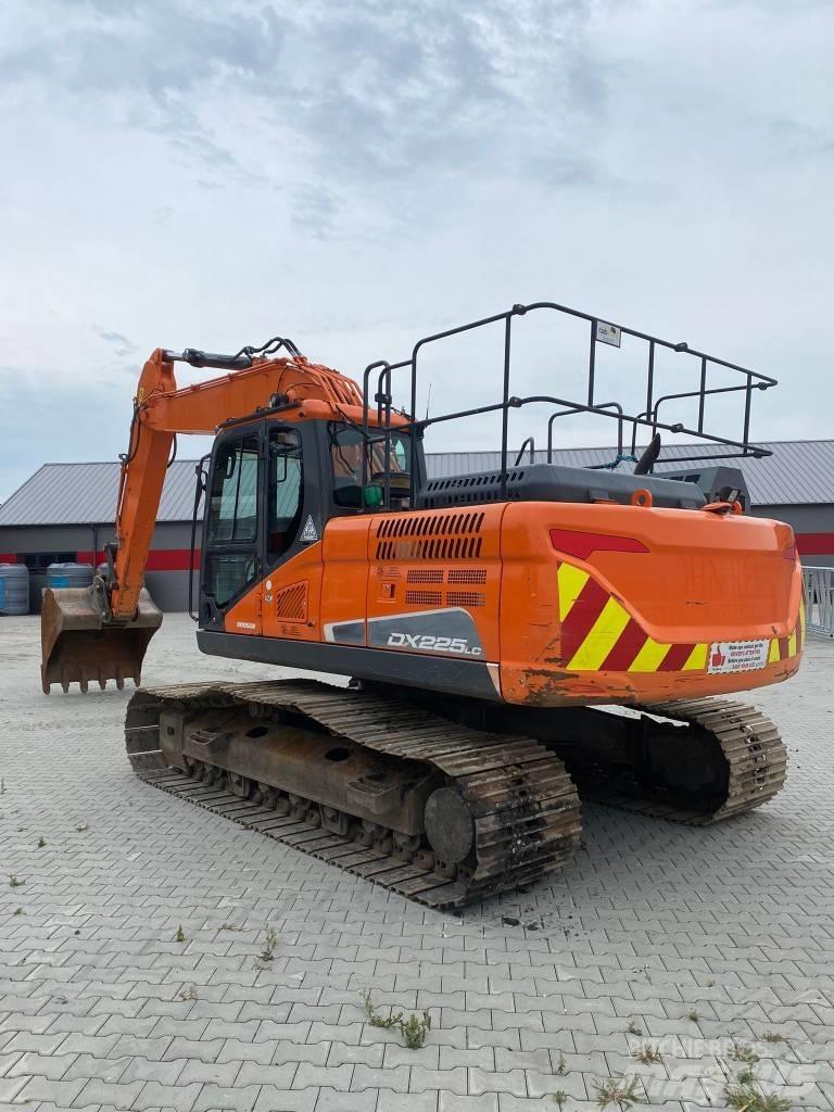 Doosan DX 225 LC Vikšriniai ekskavatoriai