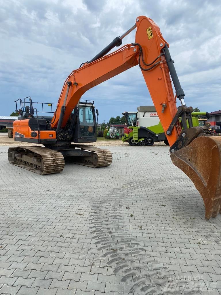 Doosan DX 225 LC Vikšriniai ekskavatoriai