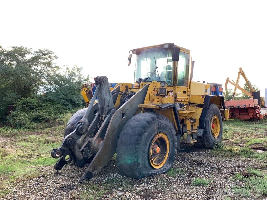 Volvo L 120 C Naudoti ratiniai krautuvai