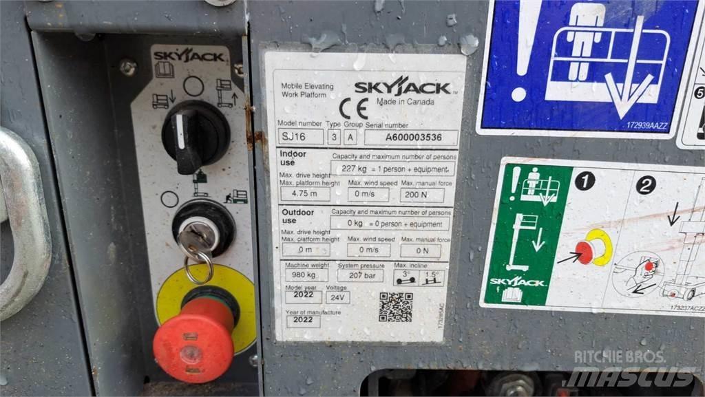 SkyJack SJ16 Kiti keltuvai ir platformos