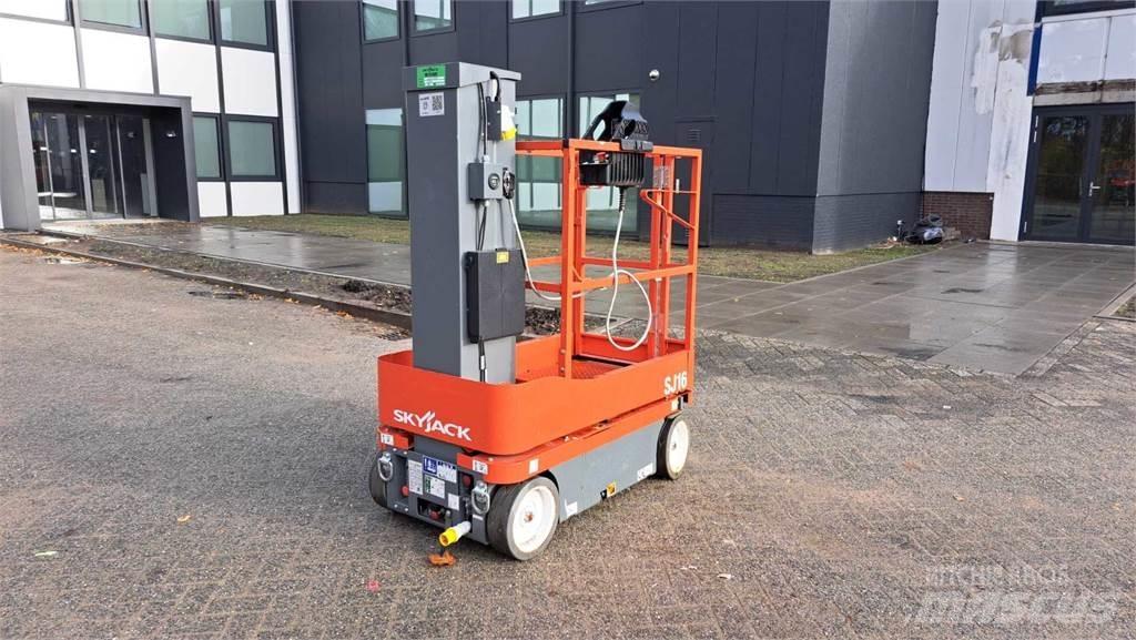 SkyJack SJ16 Kiti keltuvai ir platformos