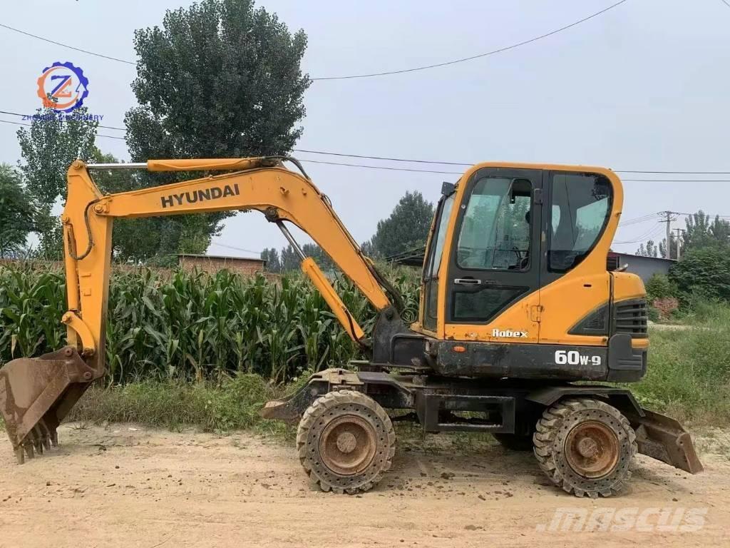 Hyundai 60 W Ratiniai ekskavatoriai