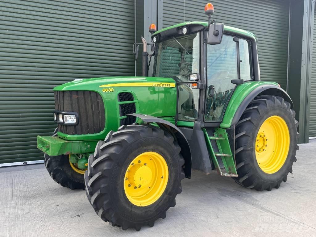 John Deere 6630 Traktoriai