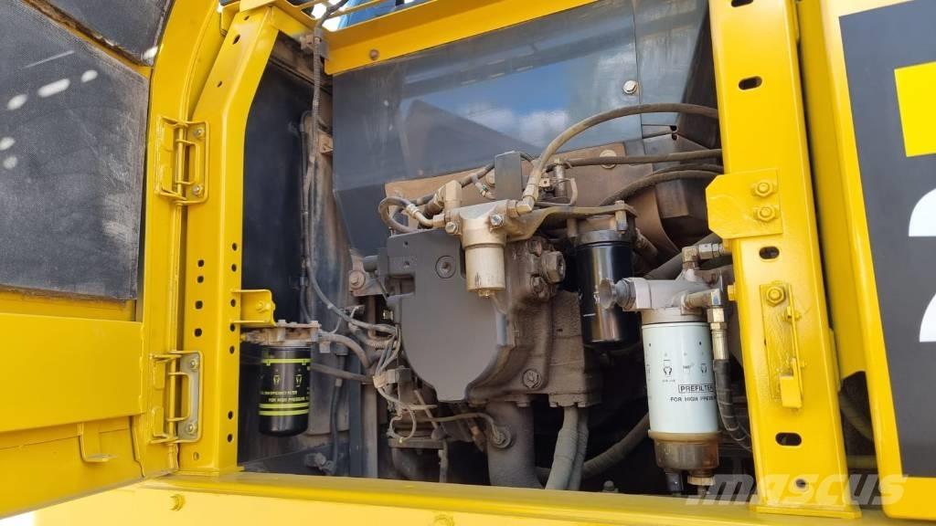 Komatsu PC 210 LC-11 Vikšriniai ekskavatoriai