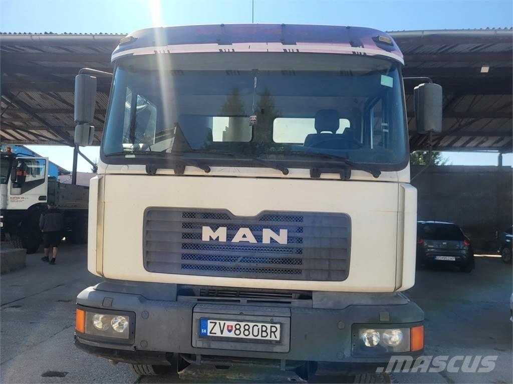 MAN 32.364 8X4 Važiuoklė su kabina