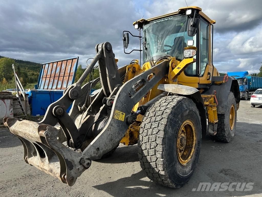 Volvo L 70 H Naudoti ratiniai krautuvai