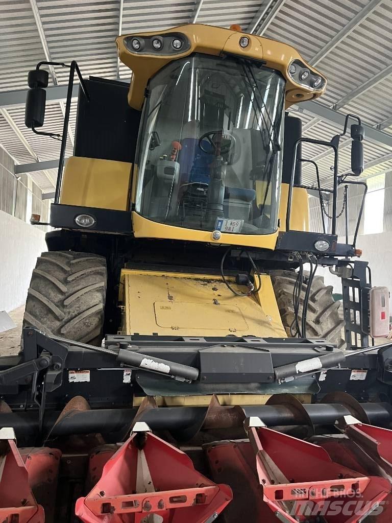 New Holland CX 6090 Derliaus nuėmimo kombainai