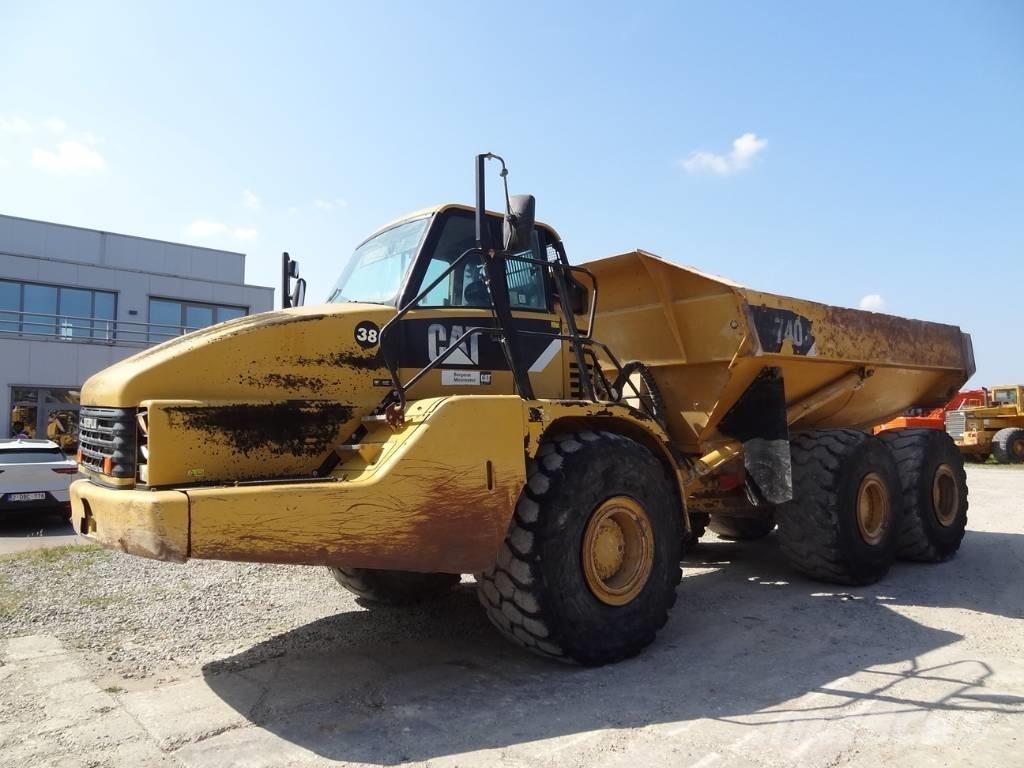 CAT 740 Karjeriniai savivarčiai
