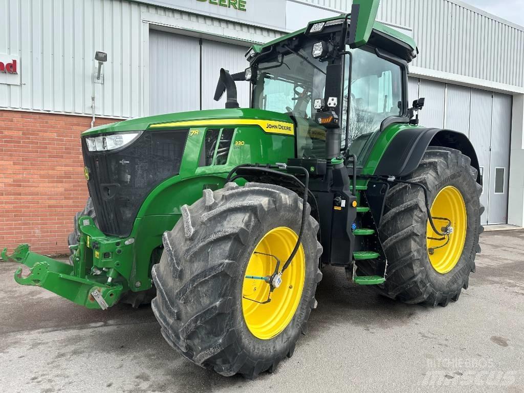 John Deere 7R 330 Traktoriai