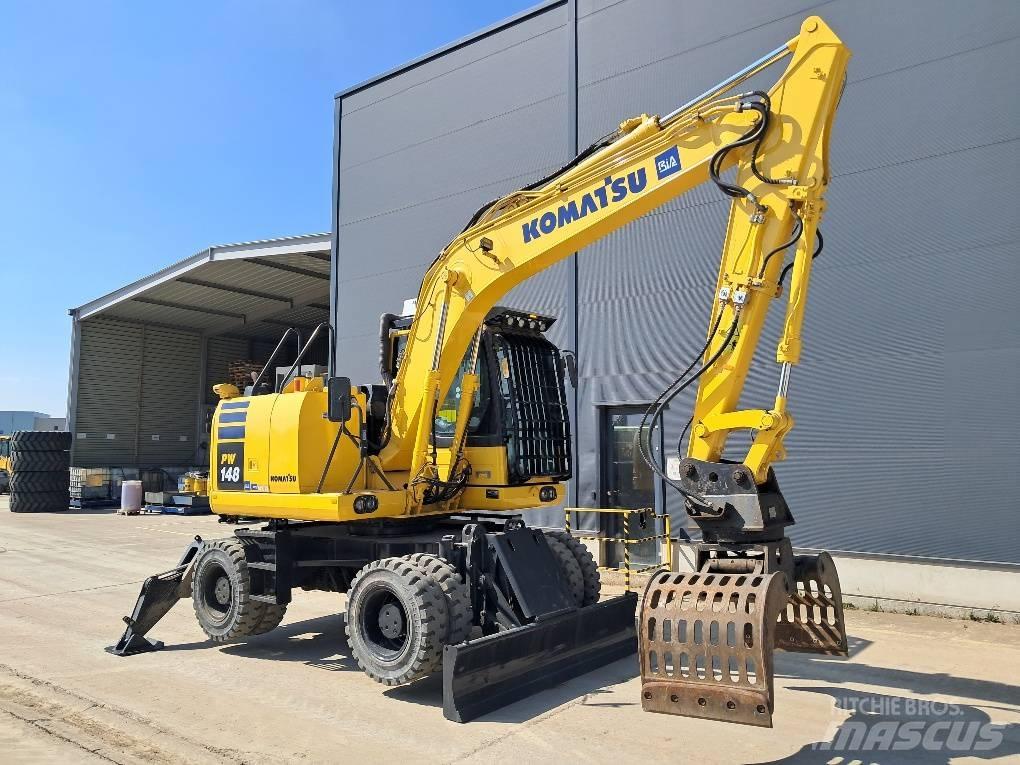 Komatsu PW148-10 Ratiniai ekskavatoriai