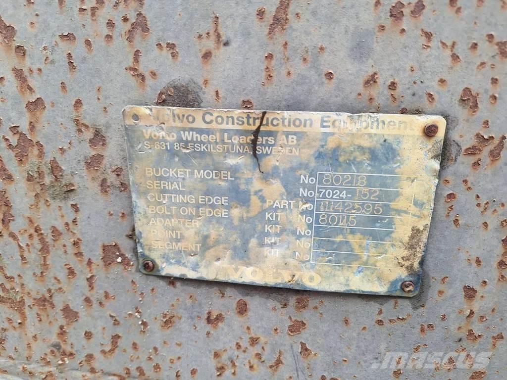 Volvo L220D Naudoti ratiniai krautuvai