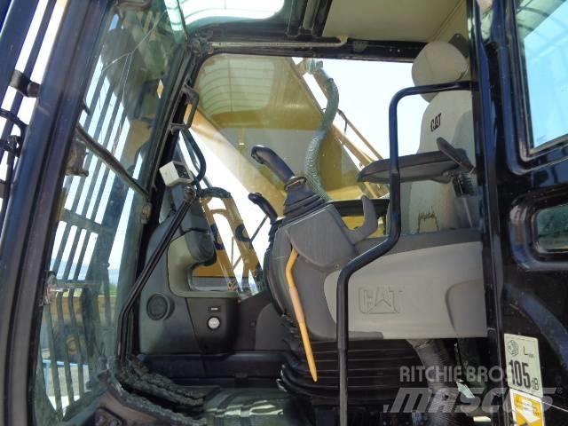 CAT 330 D L Vikšriniai ekskavatoriai