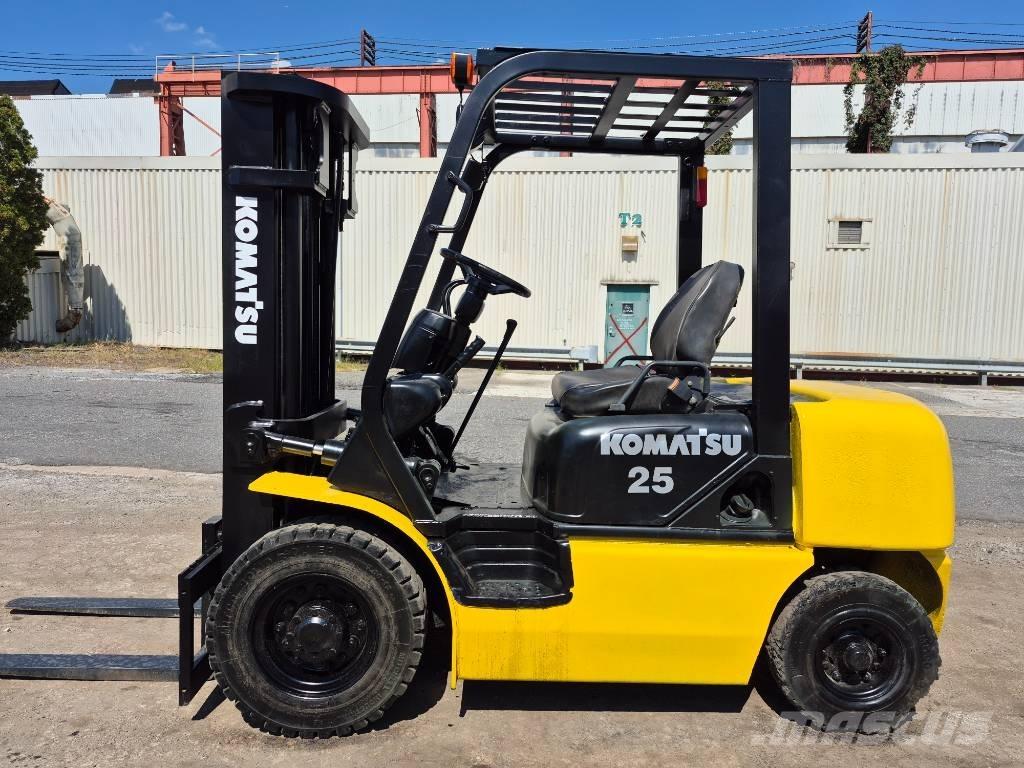 Komatsu FG 25 C-12 Šakiniai krautuvai - Kita