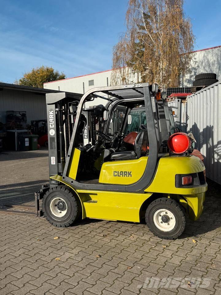 Clark CMP 25 L LPG (dujiniai) krautuvai