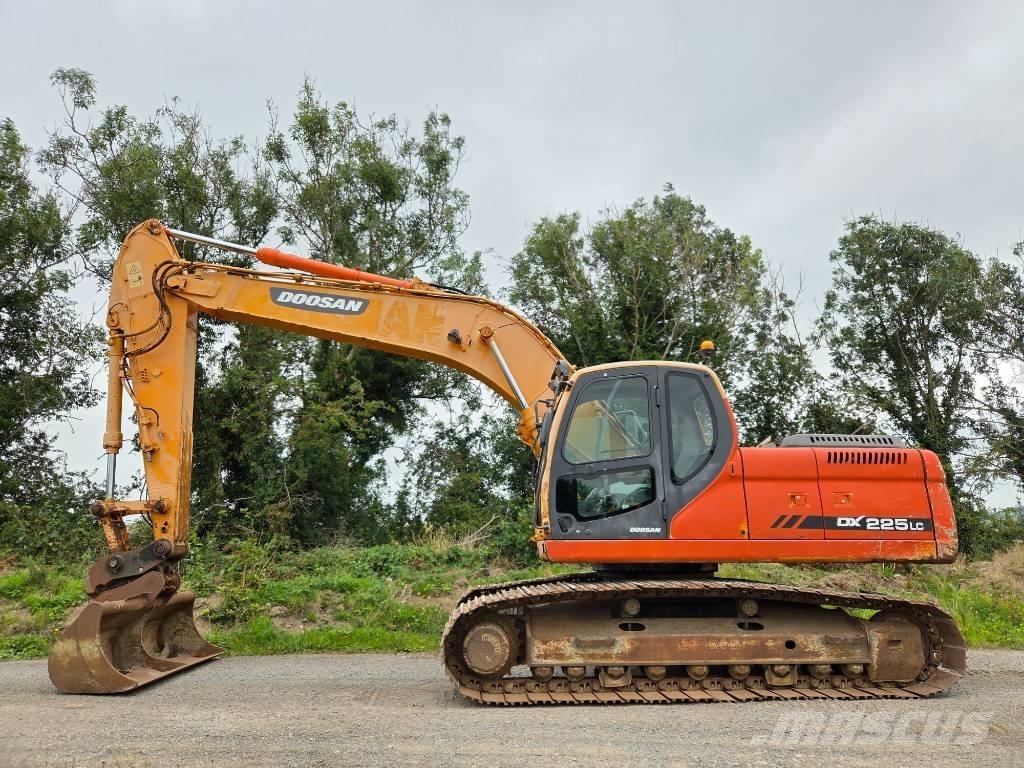 Doosan DX 225 LC Vikšriniai ekskavatoriai