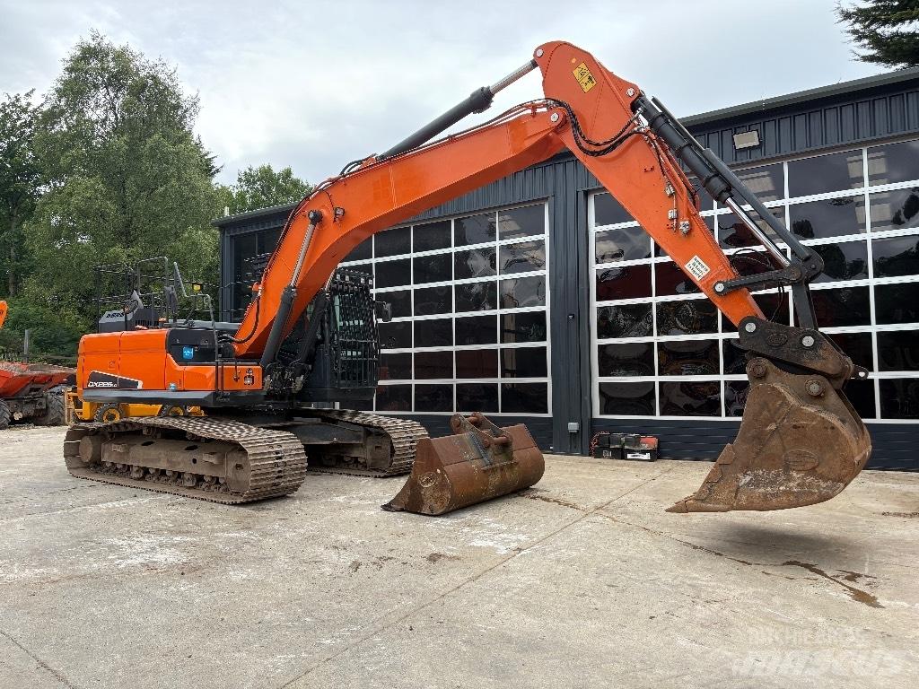 Doosan DX 225 LC-5 Vikšriniai ekskavatoriai