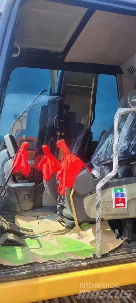 CAT 313D2GC Vikšriniai ekskavatoriai