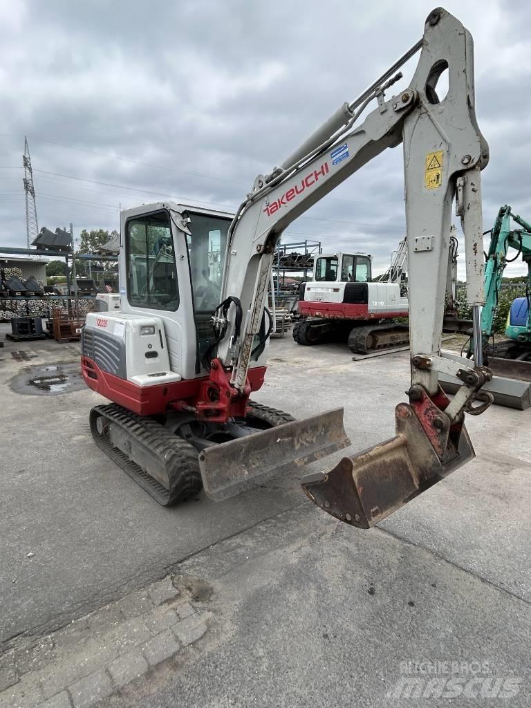 Takeuchi TB 228 Mini ekskavatoriai < 7 t