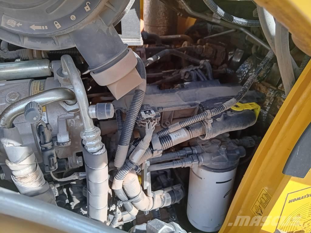 Komatsu WB 97 S-8 Ekskavatoriniai krautuvai