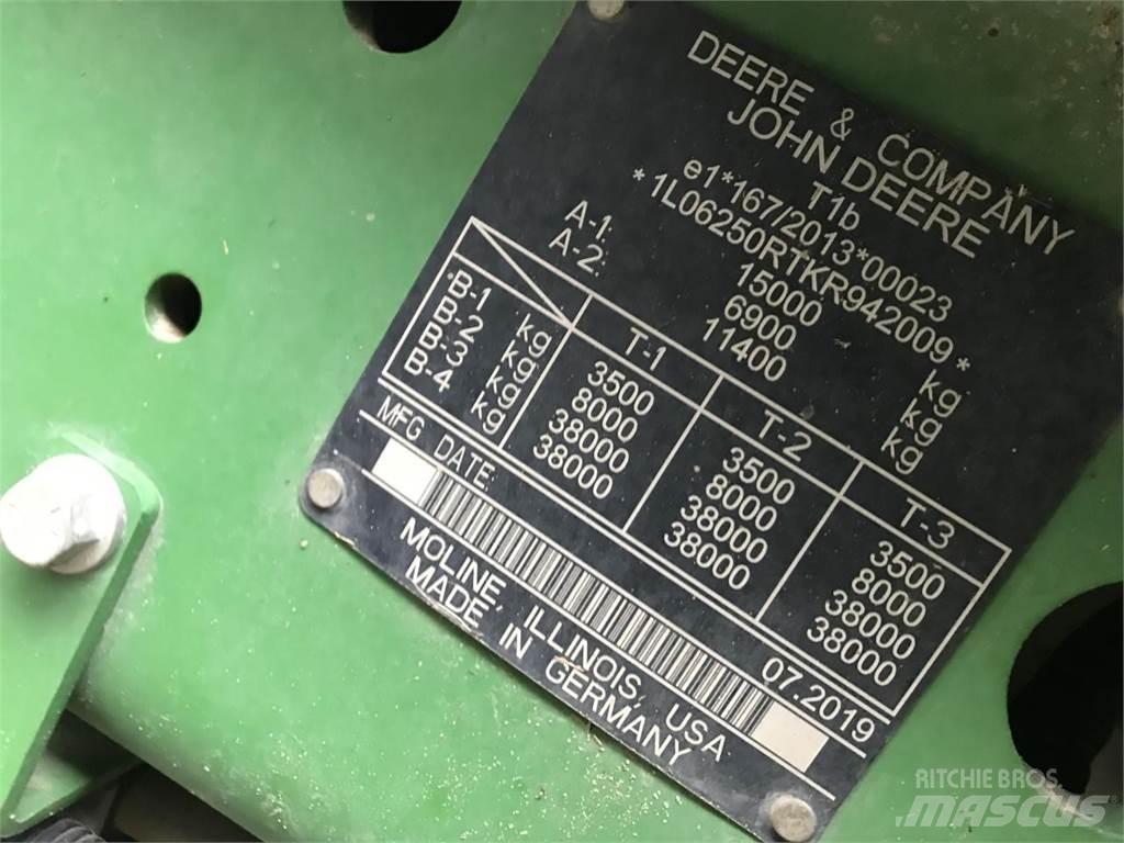 John Deere 6250R Traktoriai