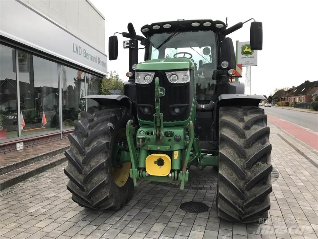 John Deere 6250R Traktoriai