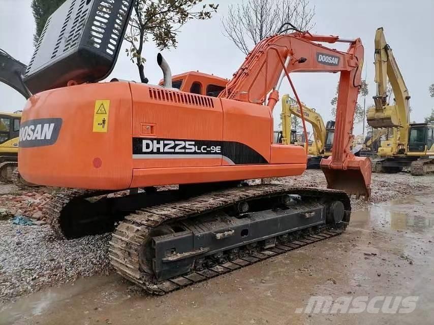 Doosan 225 LC-9 Vikšriniai ekskavatoriai