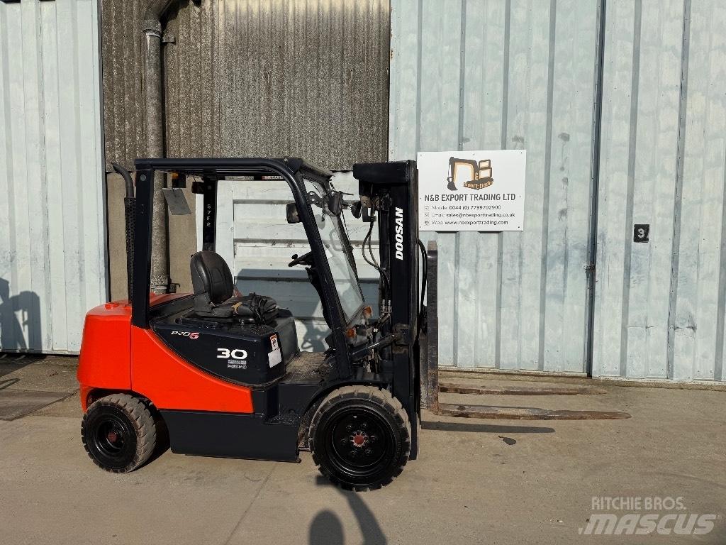 Doosan D 30 Dyzeliniai krautuvai