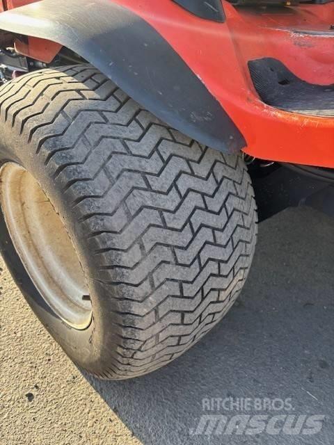 Kubota F 3090 Sodo traktoriukai-vejapjovės
