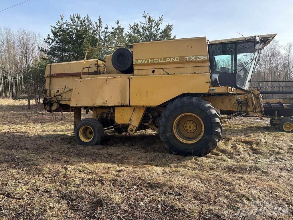New Holland TX 36 Derliaus nuėmimo kombainai