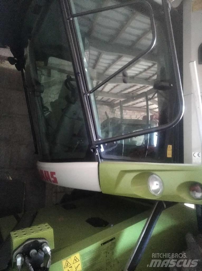 CLAAS Tucano 320 Derliaus nuėmimo kombainai