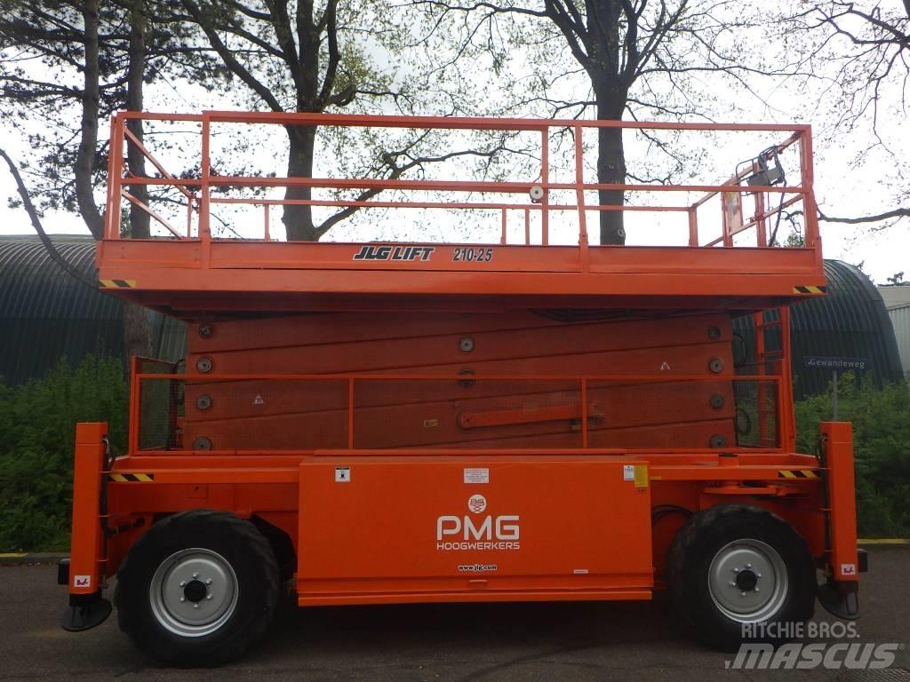 JLG 210-25 Žirkliniai keltuvai
