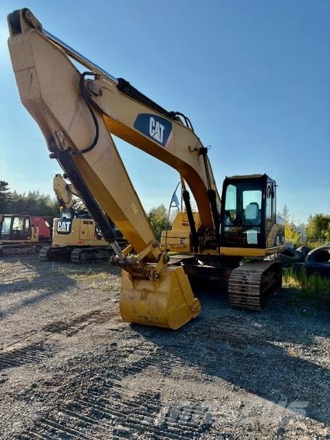 CAT 320 D Vikšriniai ekskavatoriai