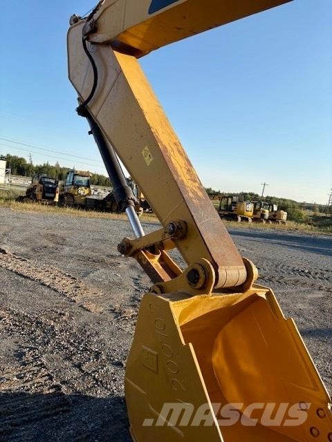 CAT 320 D Vikšriniai ekskavatoriai