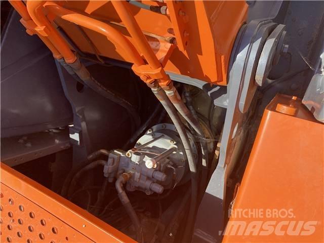 Hitachi ZX 250 Vikšriniai ekskavatoriai