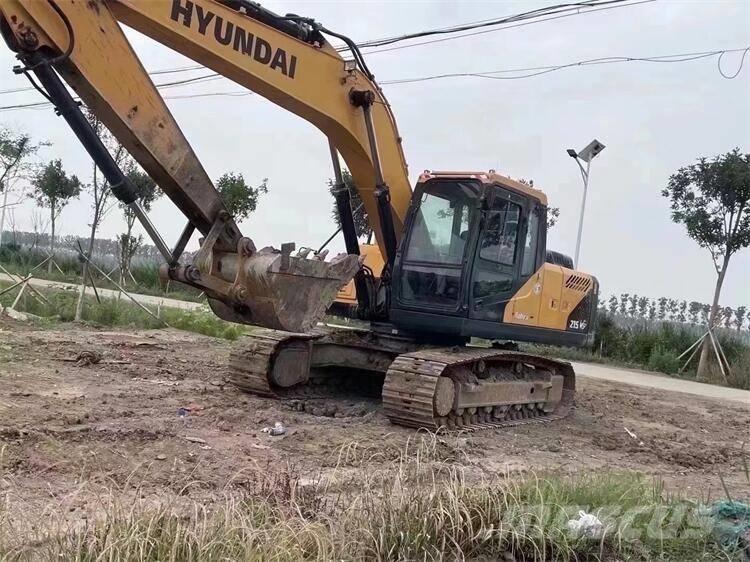 Hyundai R225LVS Vikšriniai ekskavatoriai