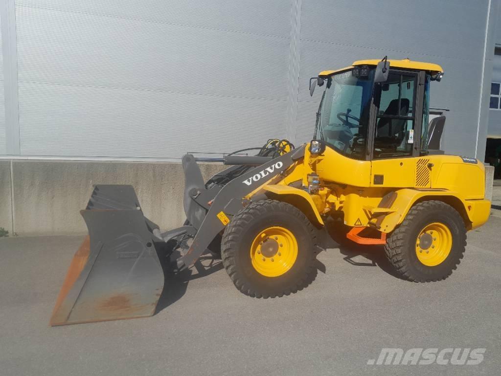 Volvo L35GS Naudoti ratiniai krautuvai
