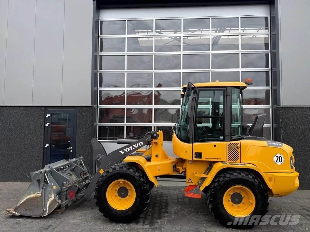 Volvo L35G Naudoti ratiniai krautuvai