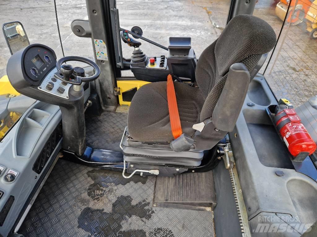 Bomag BW 151 AD-5 Porinių būgnų volai