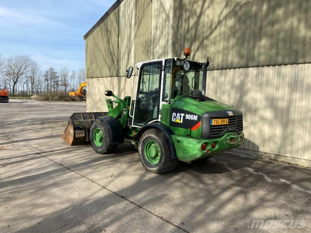 CAT 906M Naudoti ratiniai krautuvai