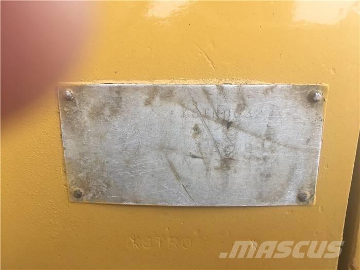 CAT 330 B Vikšriniai ekskavatoriai