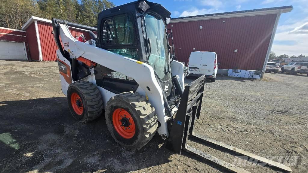 Bobcat S 76 Krautuvai su šoniniu pasukimu