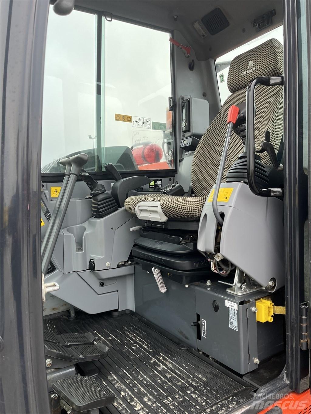 Kubota KX 080-4 Vidutinės galios ekskavatoriai 7-12 t