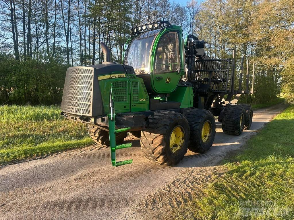 John Deere 1210 E Naudoti miškovežiai (Forvarderiai)