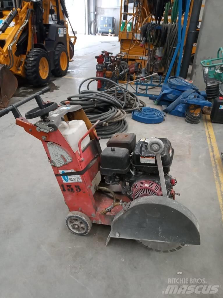 Husqvarna FS400LV Statyba - Kita