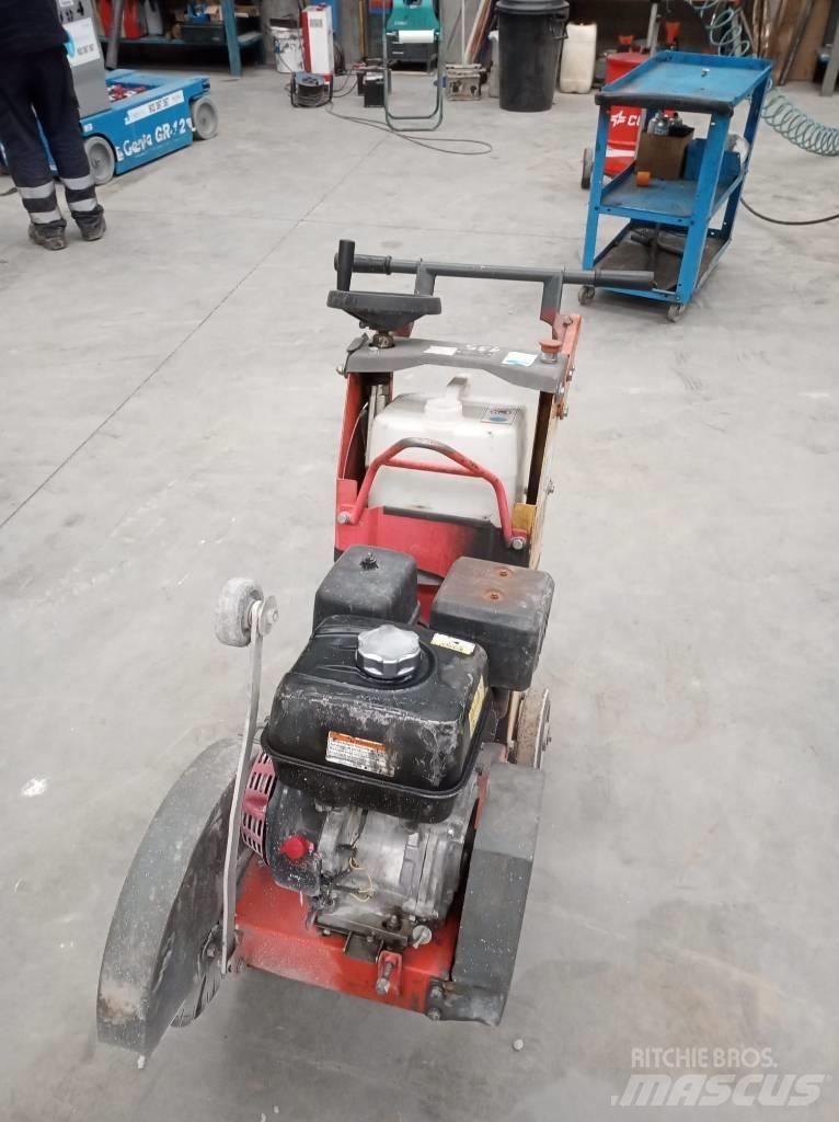 Husqvarna FS400LV Statyba - Kita