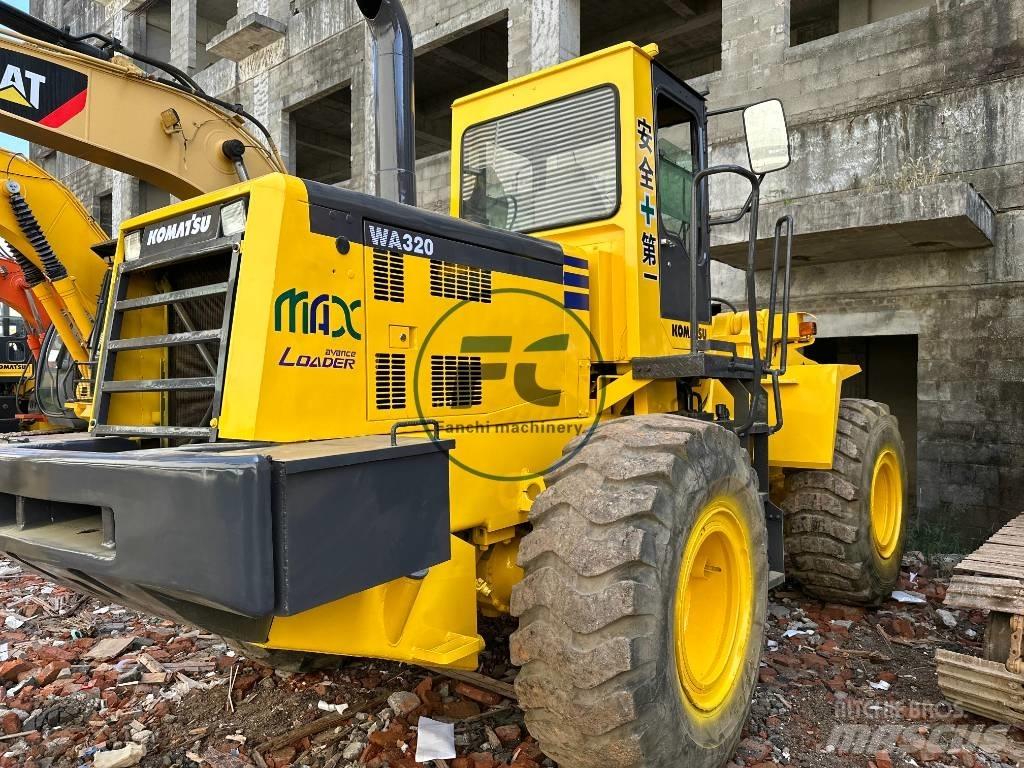 Komatsu WA 320 Naudoti ratiniai krautuvai