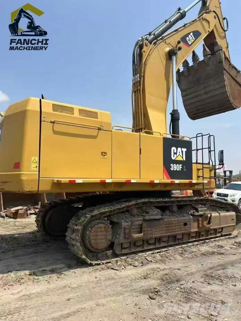 CAT 390F Vikšriniai ekskavatoriai
